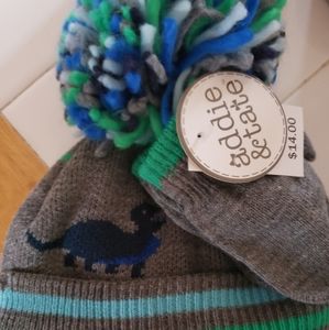 Baby hat and mittens